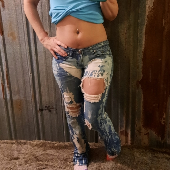 Distressed Machine Splatter Painted Jeans - Picture 5 of 16